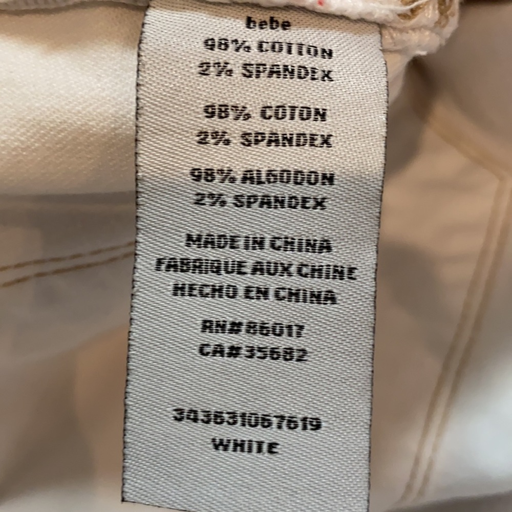 BEBE ♥ White Coral Design Bell Bottom Jeans - NWOT - Picture 11 of 12